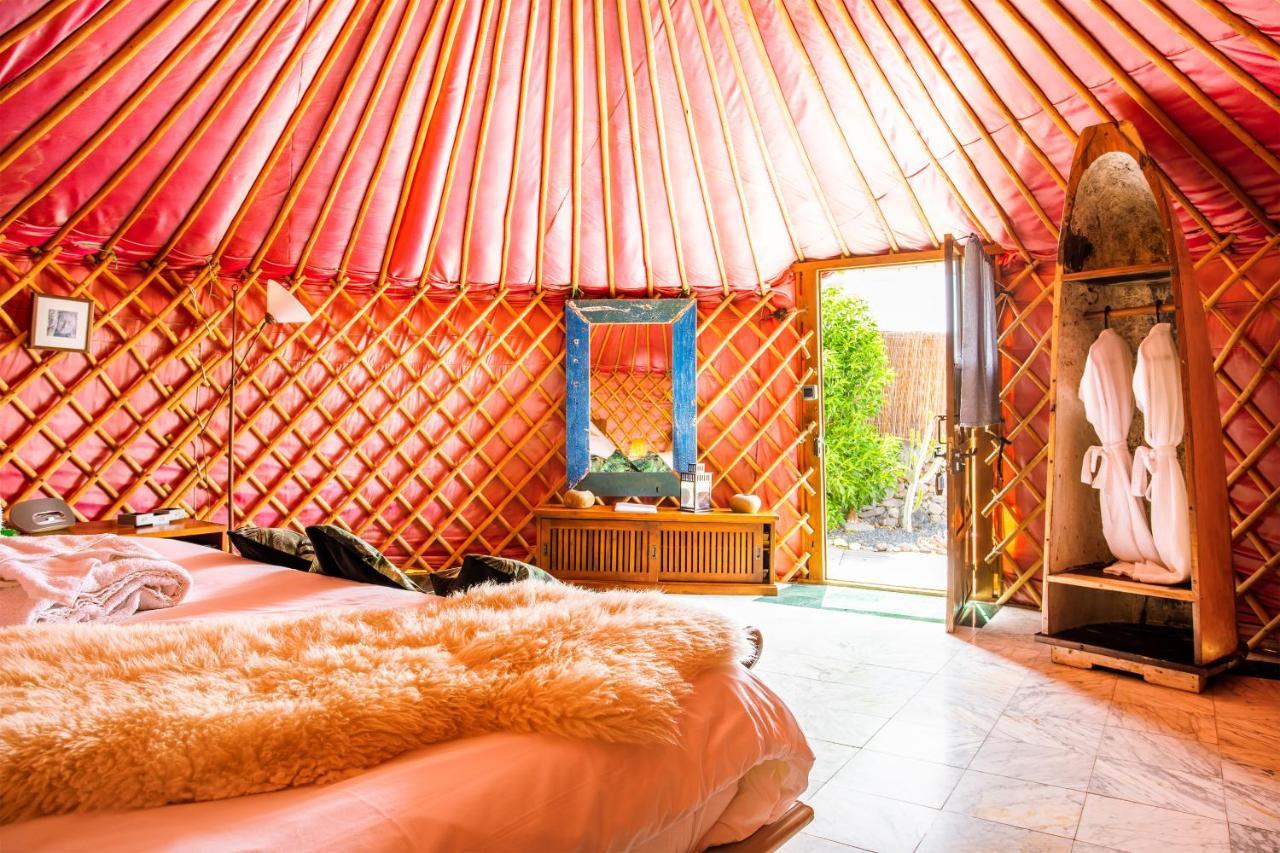 Finca De Arrieta Village - Yurts And Stone Cottages - Shared Pool - Walking Distance To Arrieta Beach - Eco Friendly Tabayesco Bagian luar foto