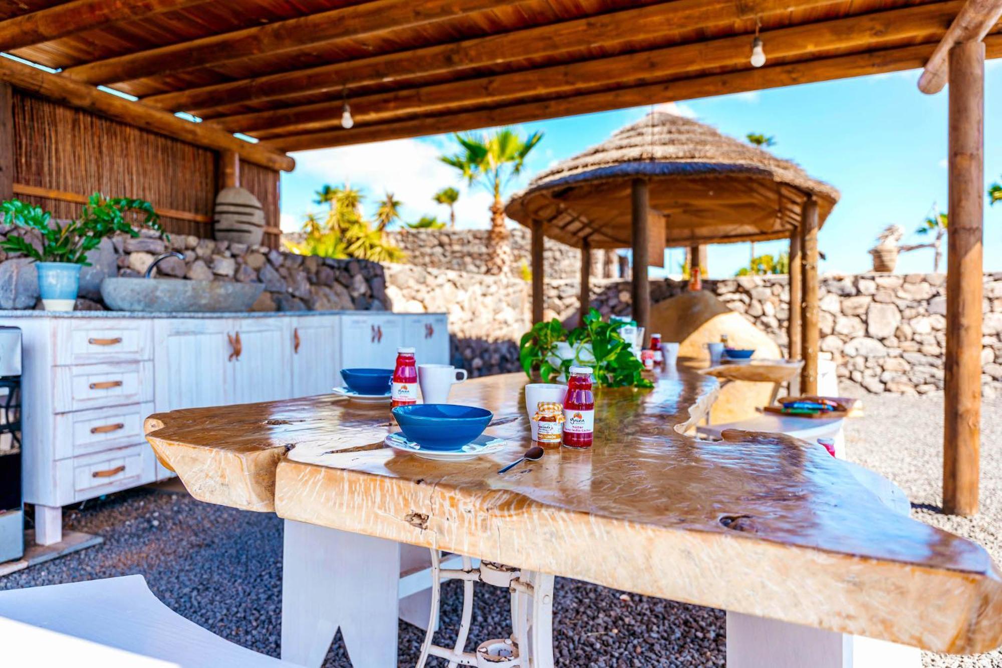 Finca De Arrieta Village - Yurts And Stone Cottages - Shared Pool - Walking Distance To Arrieta Beach - Off Grid Tabayesco Bagian luar foto