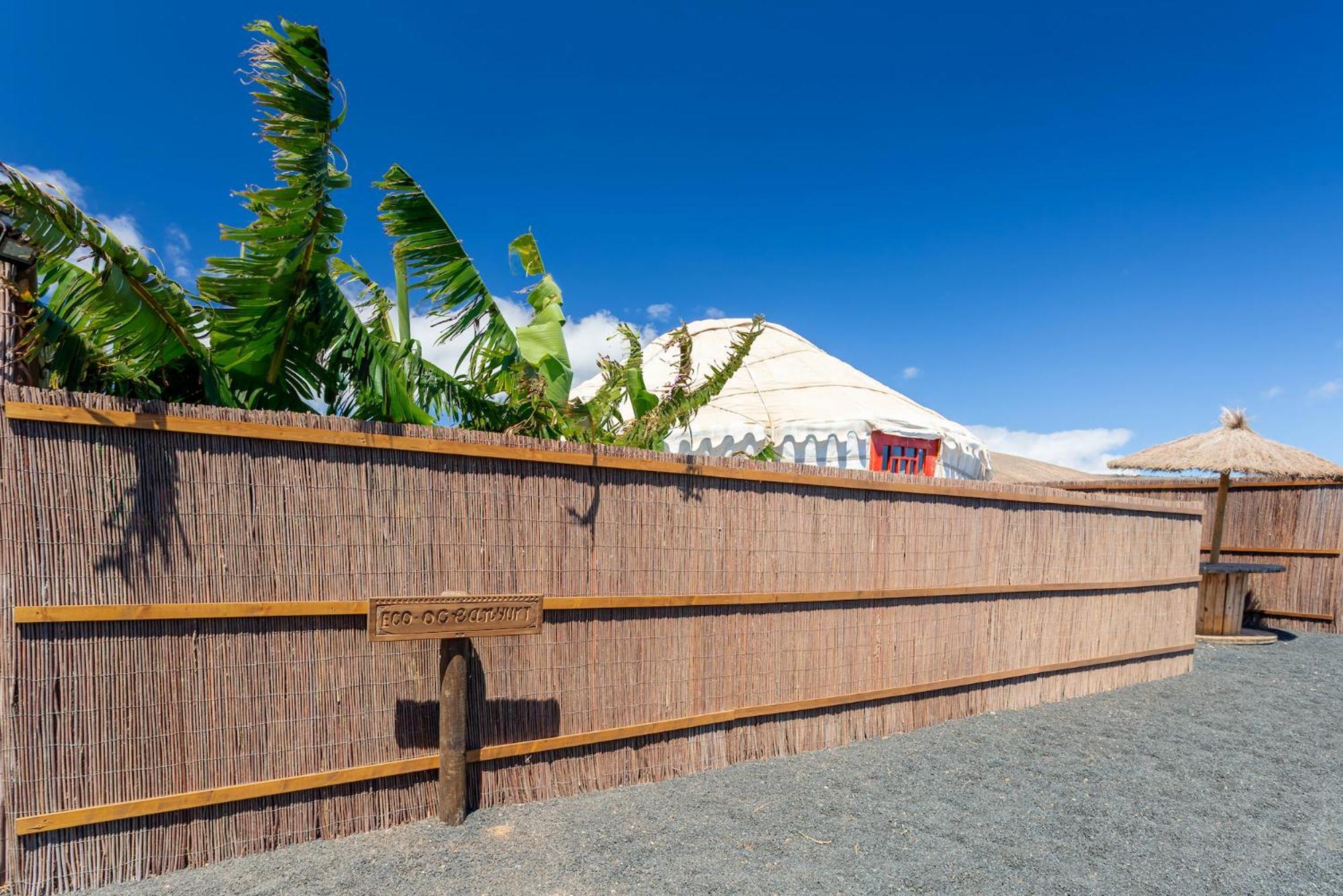 Finca De Arrieta Village - Yurts And Stone Cottages - Shared Pool - Walking Distance To Arrieta Beach - Off Grid Tabayesco Bagian luar foto