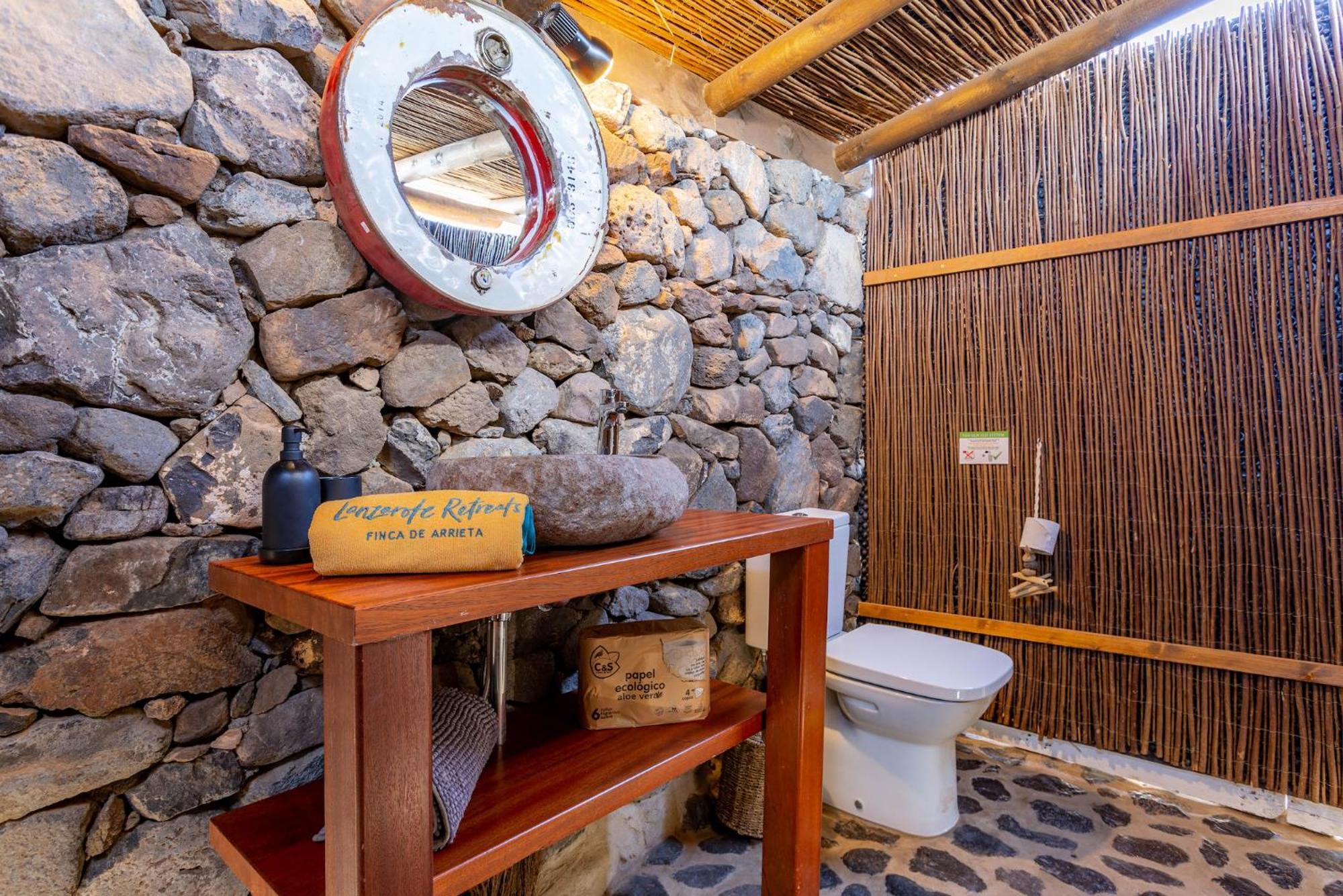 Finca De Arrieta Village - Yurts And Stone Cottages - Shared Pool - Walking Distance To Arrieta Beach - Eco Friendly Tabayesco Bagian luar foto