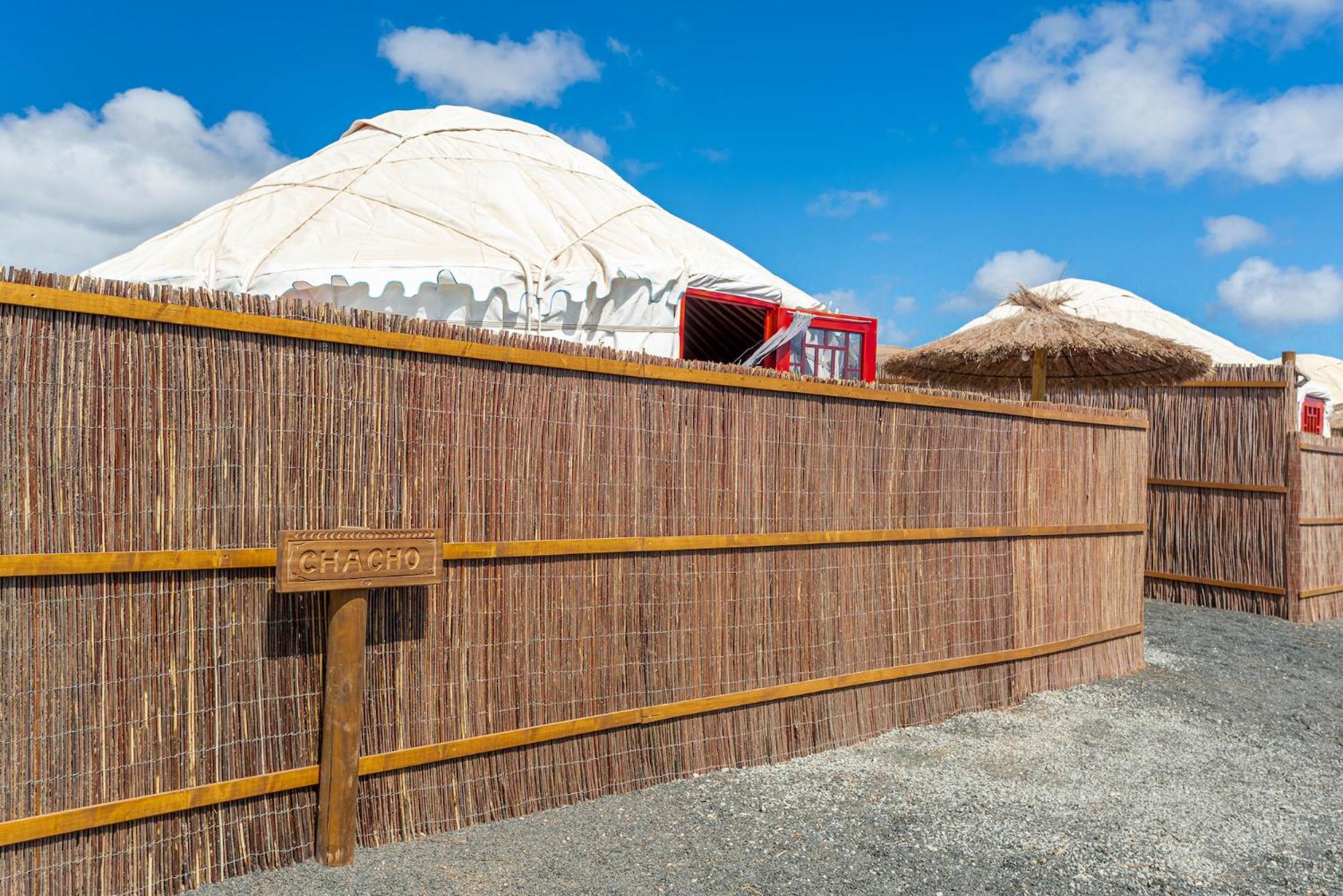 Finca De Arrieta Village - Yurts And Stone Cottages - Shared Pool - Walking Distance To Arrieta Beach - Eco Friendly Tabayesco Bagian luar foto