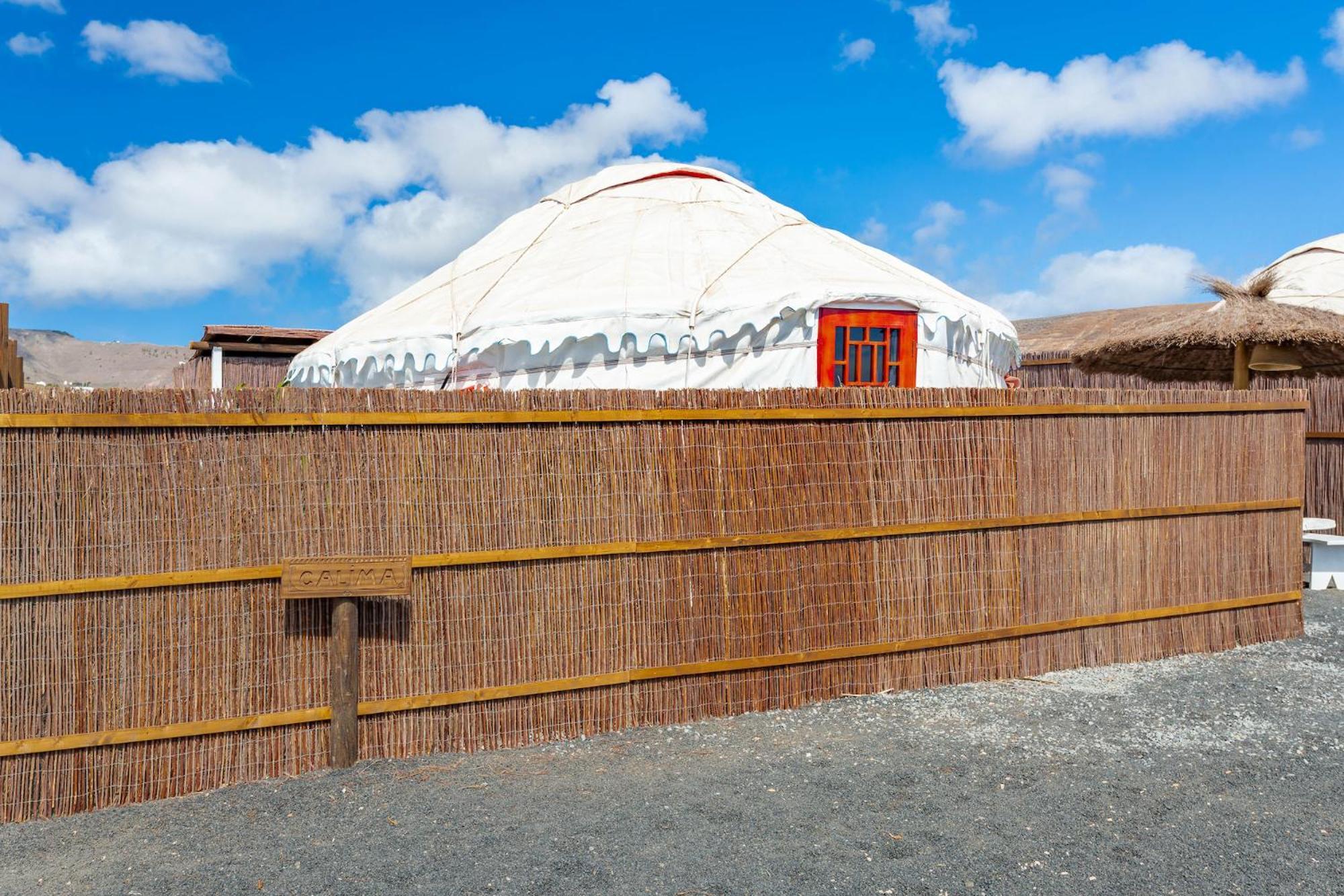 Finca De Arrieta Village - Yurts And Stone Cottages - Shared Pool - Walking Distance To Arrieta Beach - Eco Friendly Tabayesco Bagian luar foto
