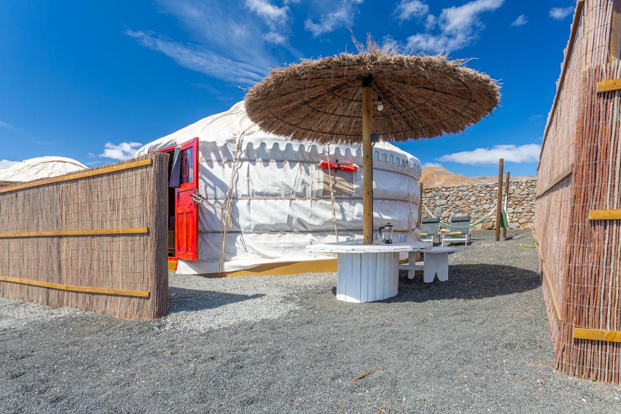 Finca De Arrieta Village - Yurts And Stone Cottages - Shared Pool - Walking Distance To Arrieta Beach - Off Grid Tabayesco Bagian luar foto