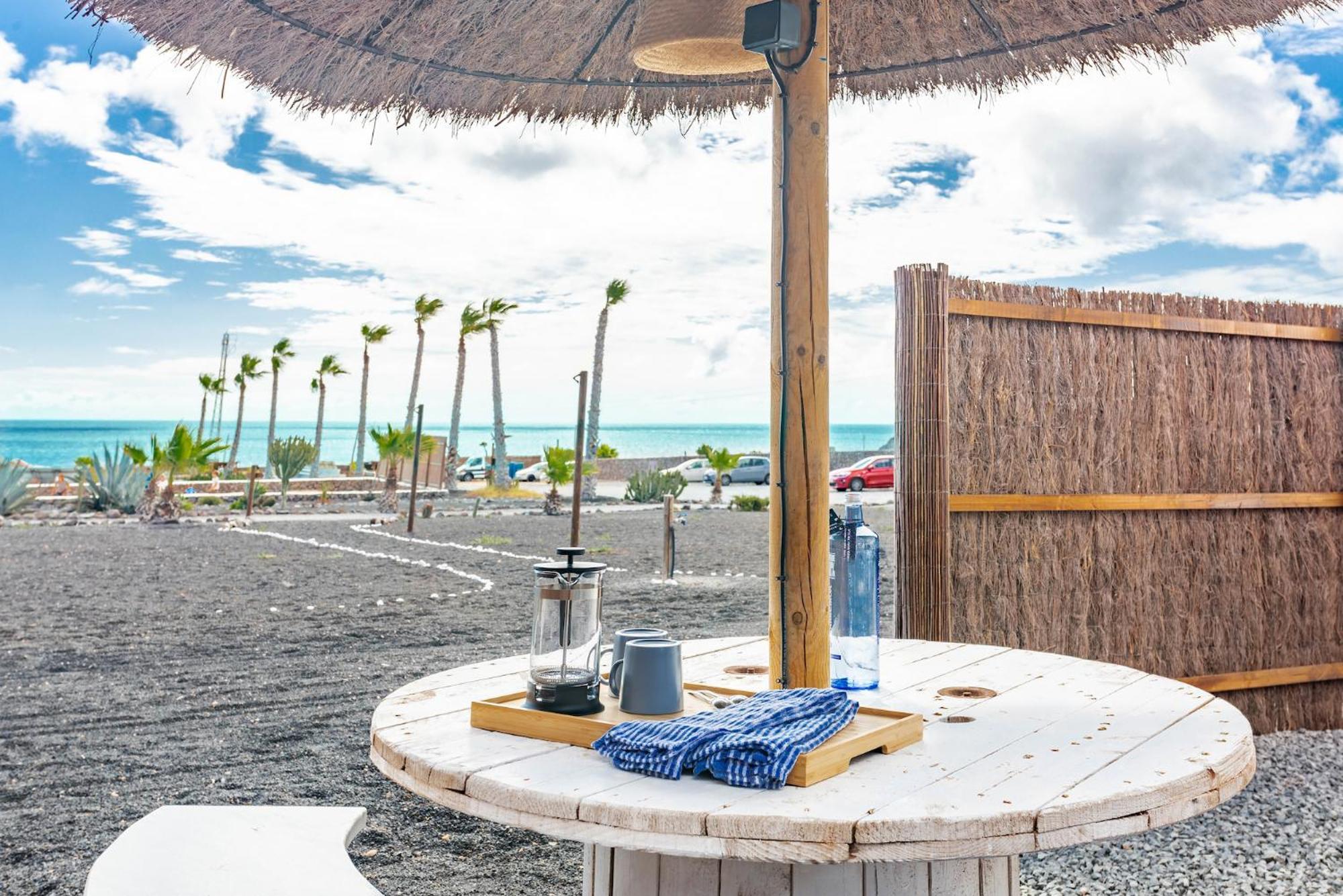 Finca De Arrieta Village - Yurts And Stone Cottages - Shared Pool - Walking Distance To Arrieta Beach - Eco Friendly Tabayesco Bagian luar foto