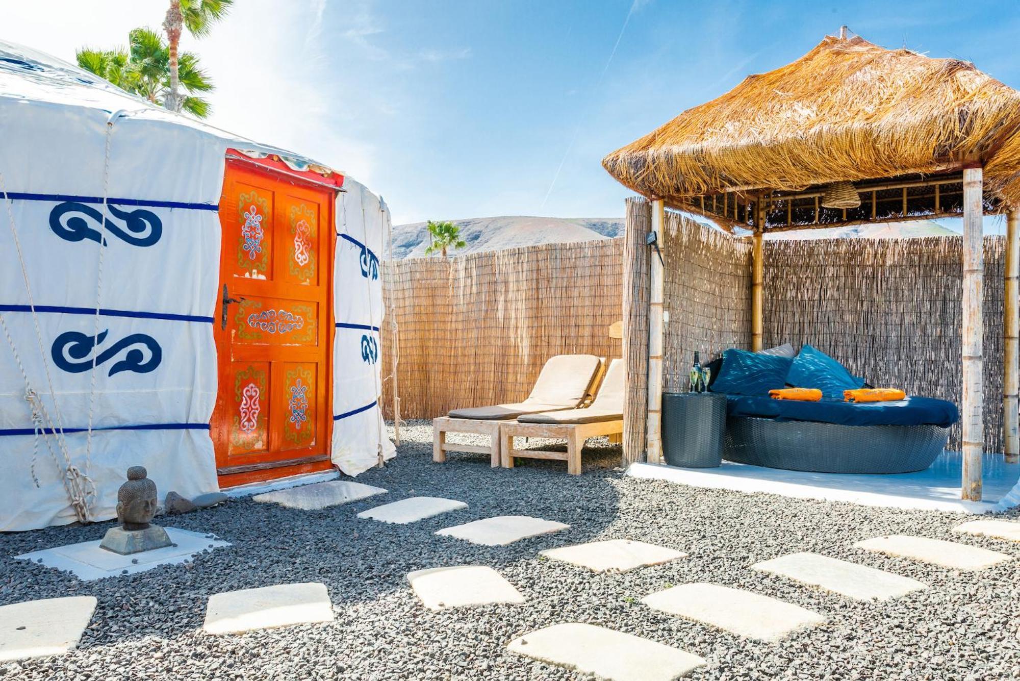 Finca De Arrieta Village - Yurts And Stone Cottages - Shared Pool - Walking Distance To Arrieta Beach - Eco Friendly Tabayesco Bagian luar foto
