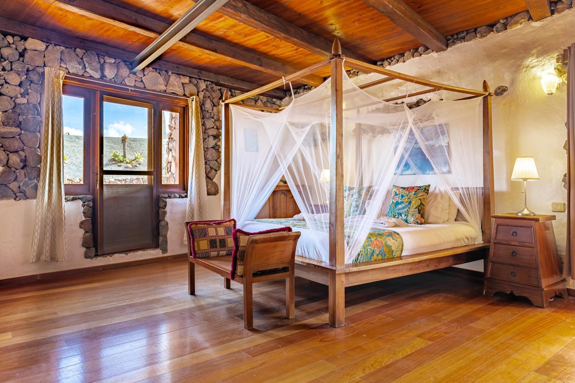 Finca De Arrieta Village - Yurts And Stone Cottages - Shared Pool - Walking Distance To Arrieta Beach - Eco Friendly Tabayesco Bagian luar foto